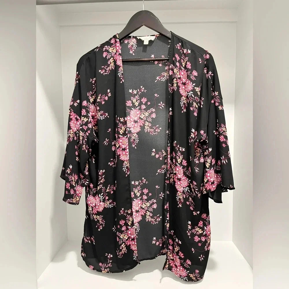 Pink Republic Black and Pink Floral Kimono Size medium